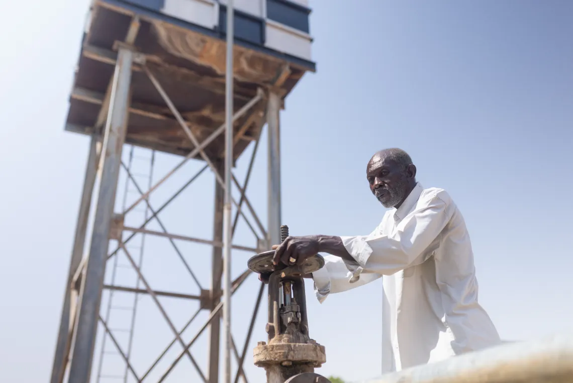 clean water, safe water, ECHO, European Union, UNICEF, Sudan, displaced children, armed conflict, armed conflict, children in armed conflict, children, cholera, destruction of water facilities
