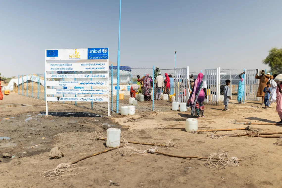 clean water, safe water, ECHO, European Union, UNICEF, Sudan, displaced children, armed conflict, armed conflict, children in armed conflict, children, cholera, destruction of water facilities