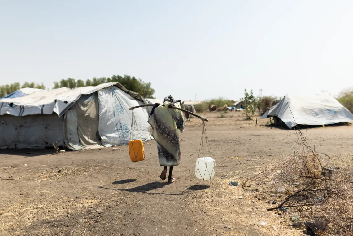 clean water, safe water, ECHO, European Union, UNICEF, Sudan, displaced children, armed conflict, armed conflict, children in armed conflict, children, cholera, destruction of water facilities