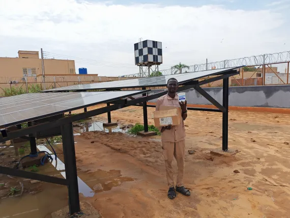 UNICEF partner purifies water in communities affected by floods