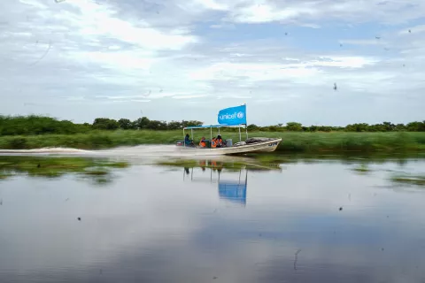 A UNICEF speed boat transports medicine and other life-saving supplies to villages along the Nile and Sobat Rivers in Upper Nile State in South Sudan. 