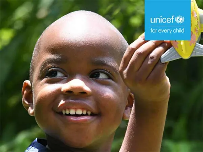 Smiling boy in the thumbnail of a publication 