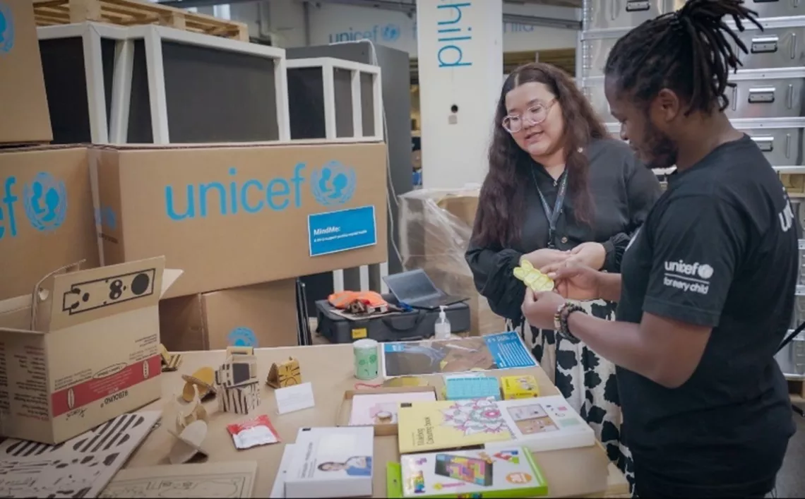 Ishmael Beah with MindMe kit 