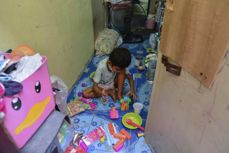 A child who lives in Klongtoey community