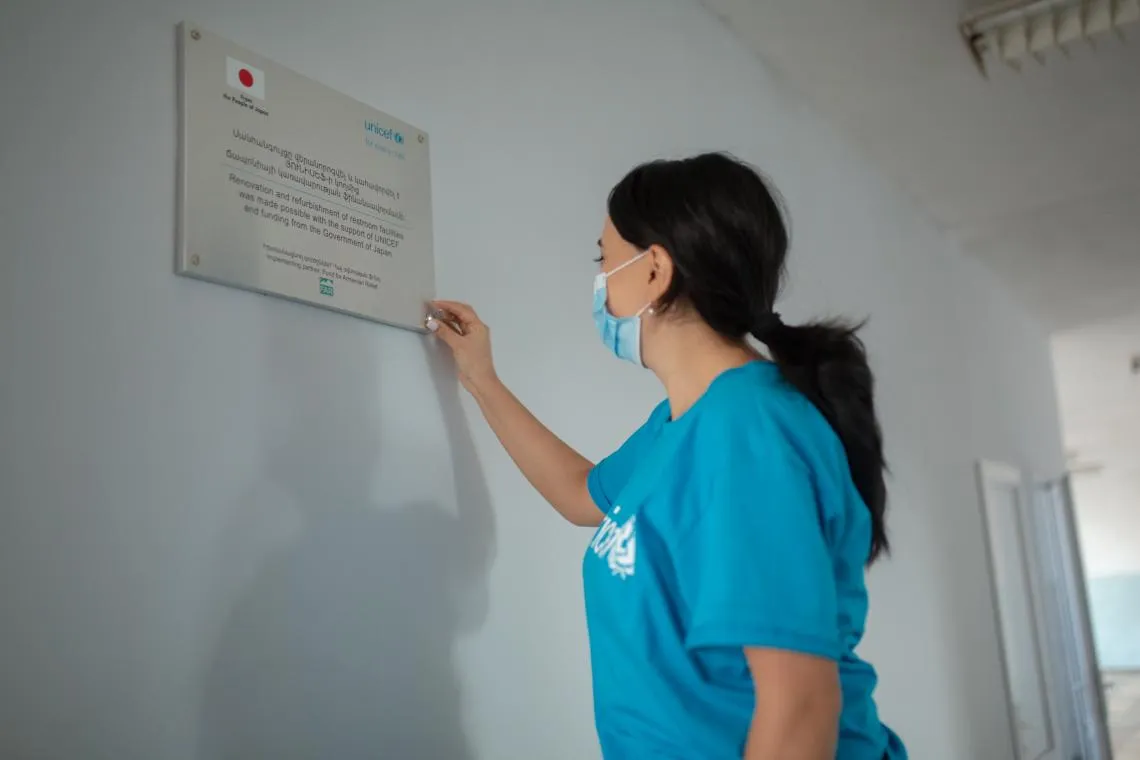 UNICEF職員。