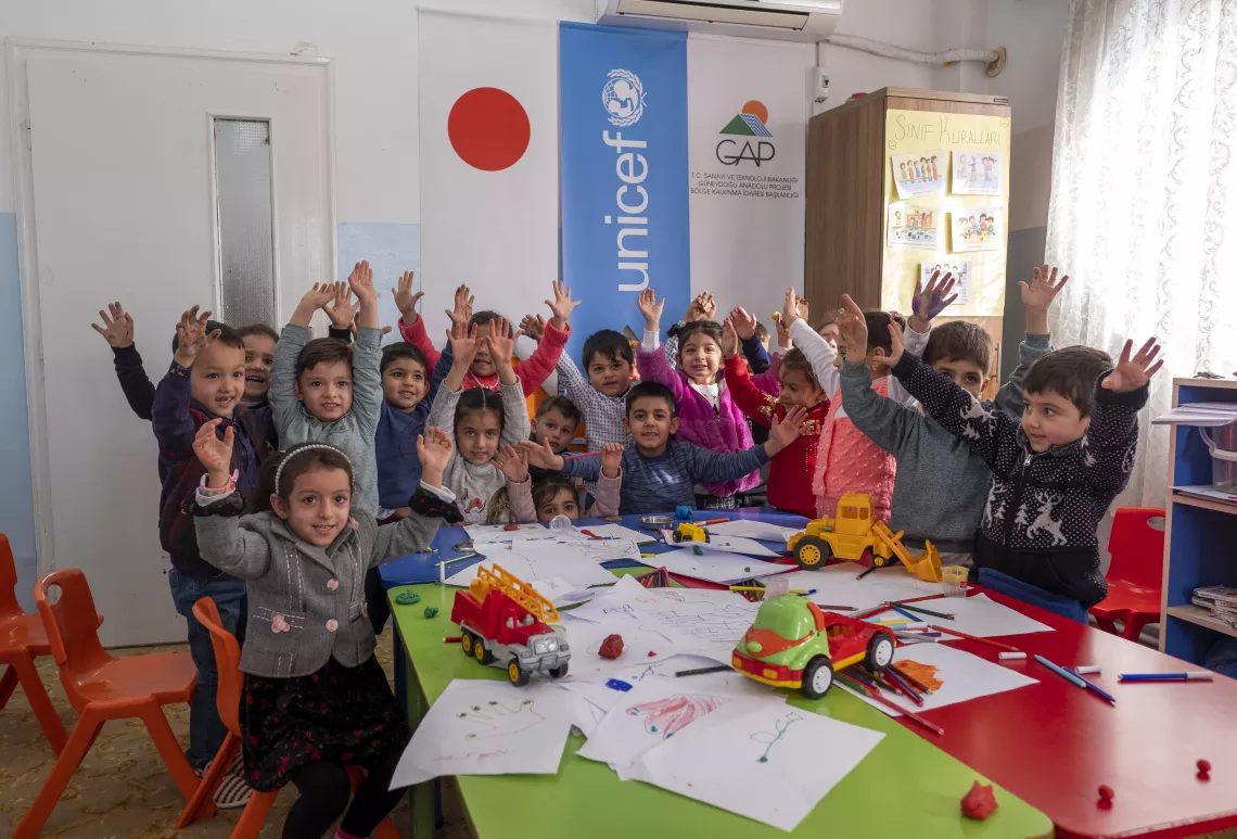 トルコで暮らすシリア難民の子どもたち。
