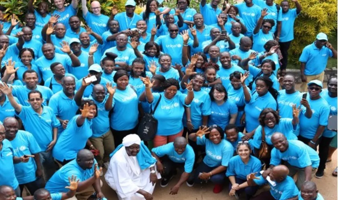 UNICEFシエラレオネの集合写真。