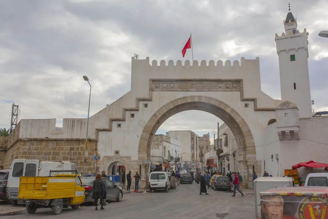 Just a couple hundred meters from the historic door of Bab El Khadra is the Second Chance Center. Children from popular neighborhoods in Tunis, such as Bab el Khadra, enroll here, but also some from outside the city. / Bab El Khadra, Tunis. 2021.