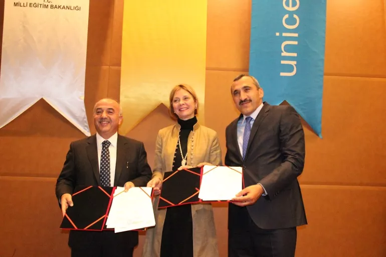 Suriyeli g&ouml;n&uuml;ll&uuml; &ouml;ğretmenlere destek projesi i&ccedil;in ilk adım atıldı
