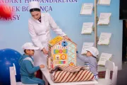 kids playing