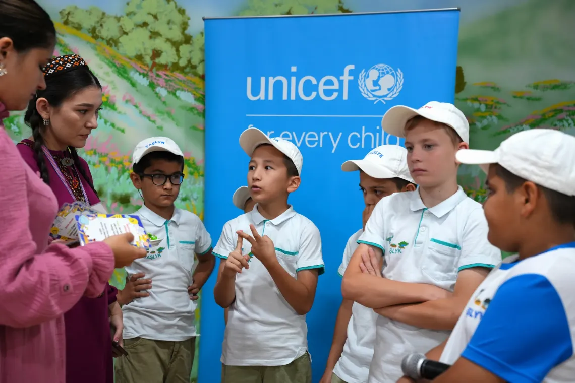 Children during the interactive session