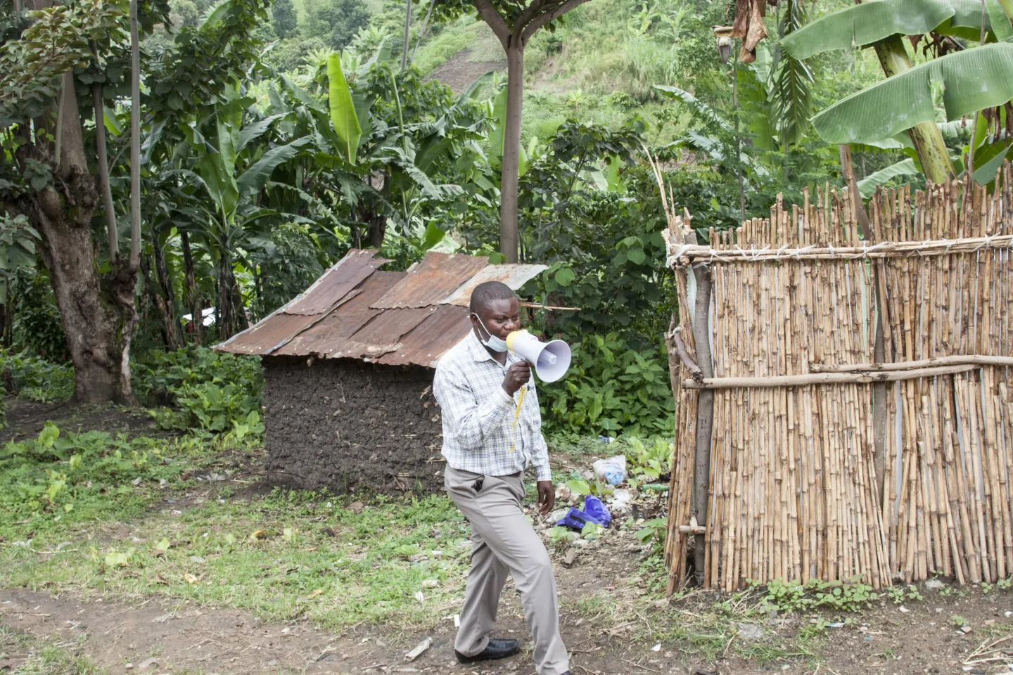 covid-19, coronavirus, village health team, VHT, essential services, community health workers, UNICEF, SIDA