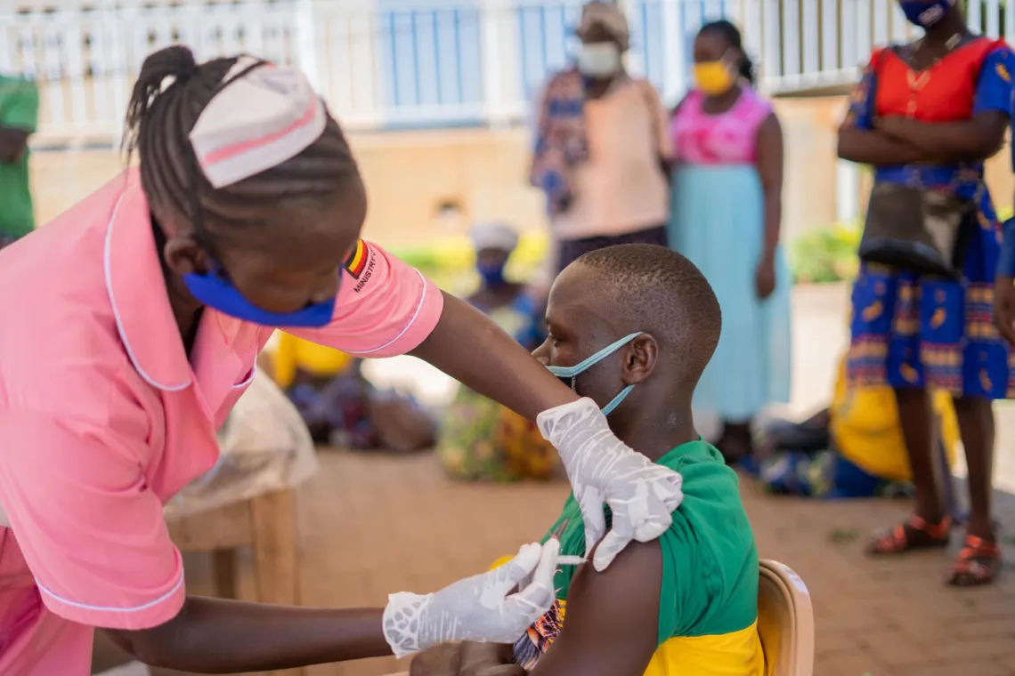 World Immunization Week, WIW, immunization, vaccines, vaccination, vaccines work, Uganda, UNICEF, #LongLifeforAll, health workers, vaccinations for children