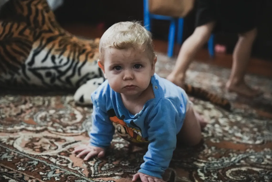 Oleksandr, 8 months old, during a session