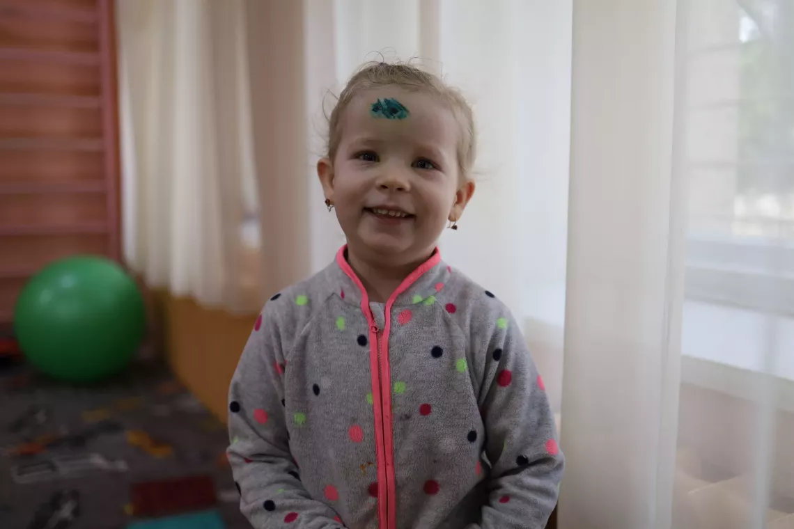 Four-year-old Valeria from Sumy. The girl's forehead was wounded during the shelling.