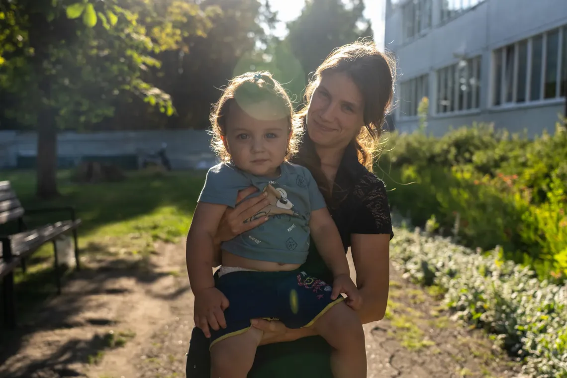 27-річна мати-одиначка Руслана з сином, 2-річним Олексієм