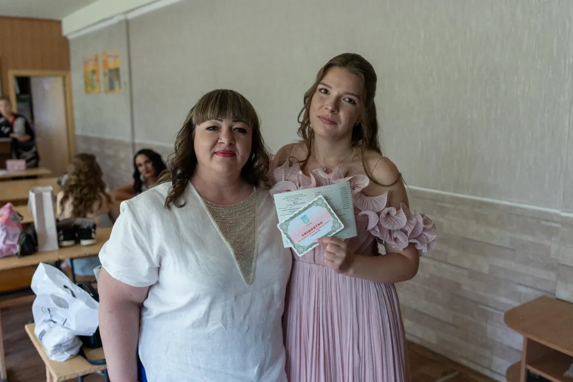 17-річна Ліза з мамою