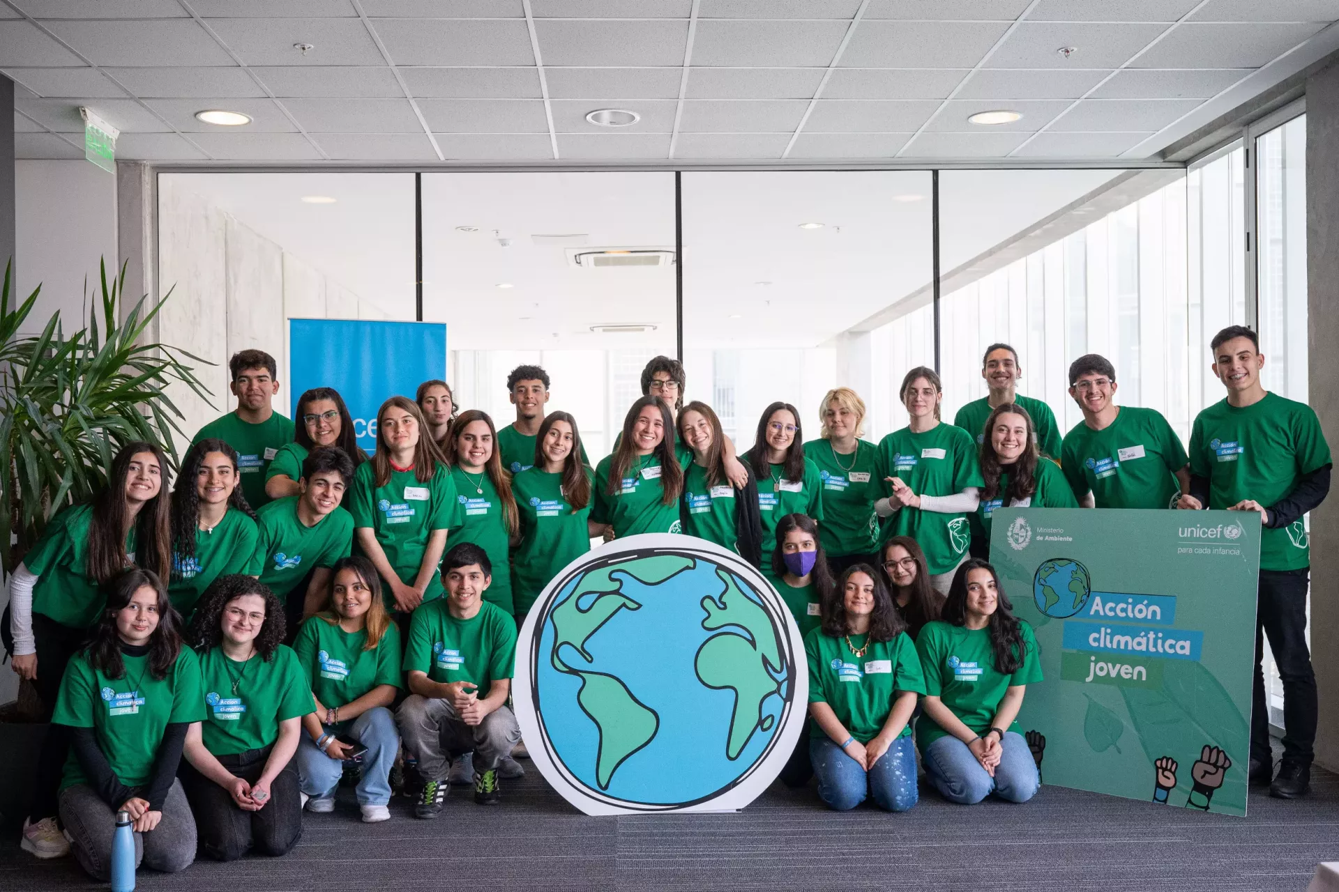 J&oacute;venes en el encuentro de Acci&oacute;n Clim&aacute;tica Joven
