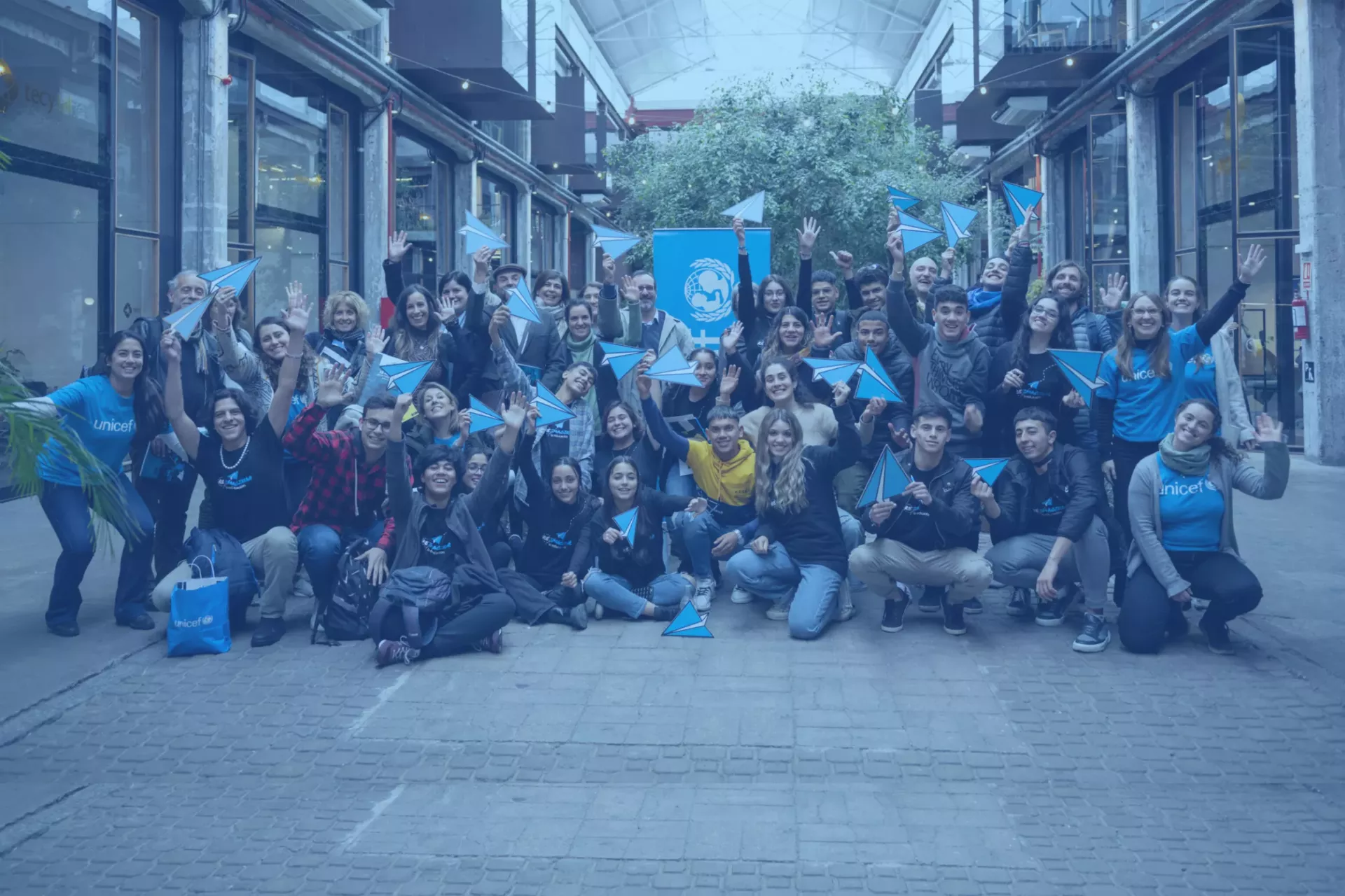 Adolescentes y j&oacute;venes en el cierre de Reimaginar la Educaci&oacute;n 2022
