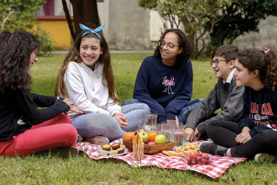 Adolescentes en picnic