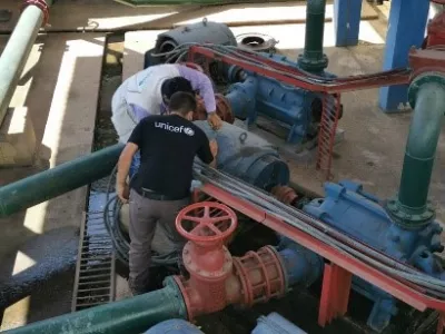 El equipo de UNICEF visita una planta de tratamiento de agua en T&aacute;chira