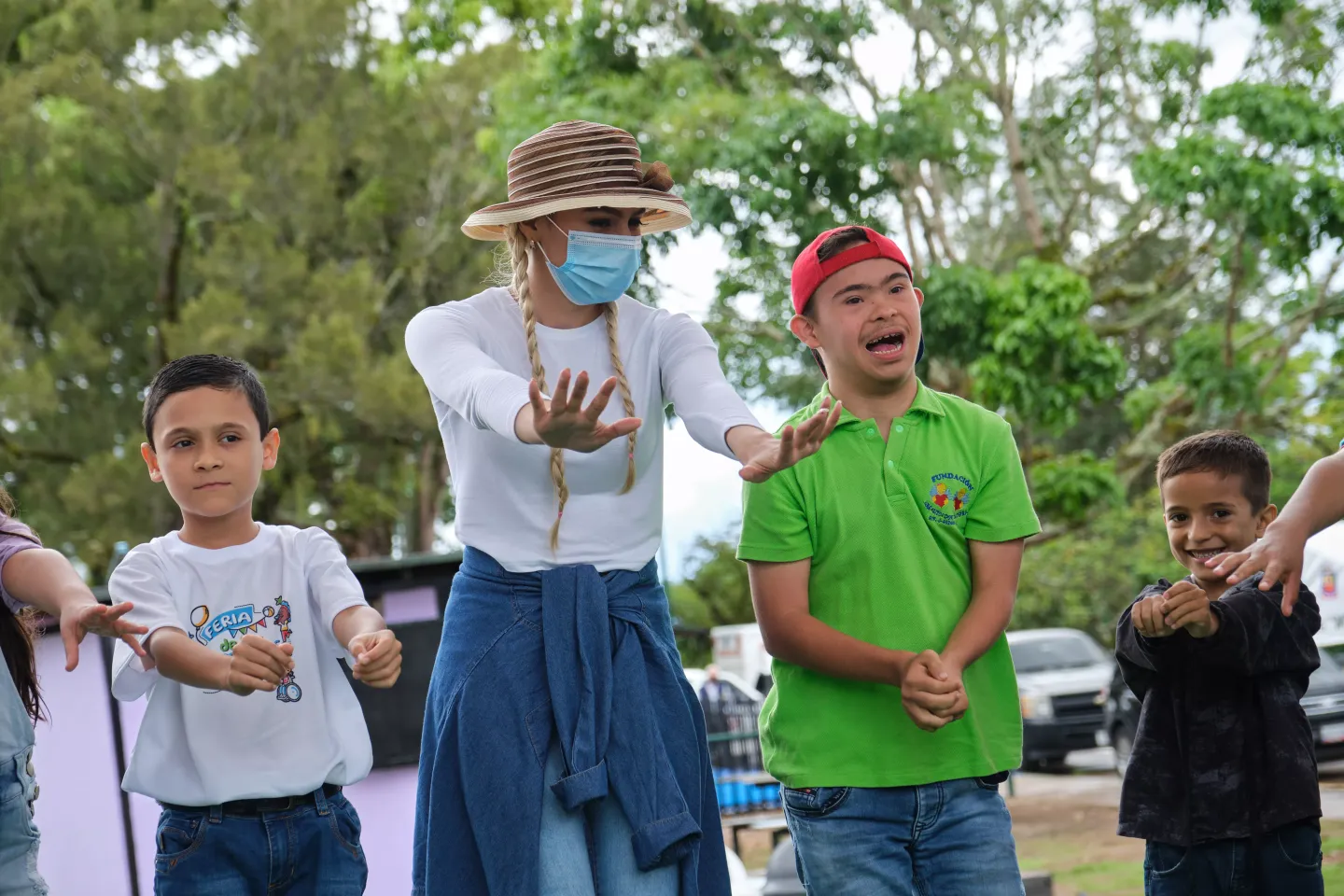 Ni&ntilde;os, ni&ntilde;as y adolescentes participan en una actividad recreacio en el marco del 55 aniversario de UNICEF Venezuela.