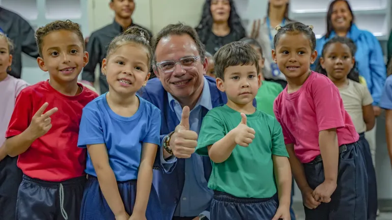 Manuel Rodr&iacute;guez Pumarol, representante de UNICEF en Venezuela, durante una visita al n&uacute;cleo del 23 de Enero de El Sistema, embajador nacional de UNICEF, el 11 de noviembre de 2025