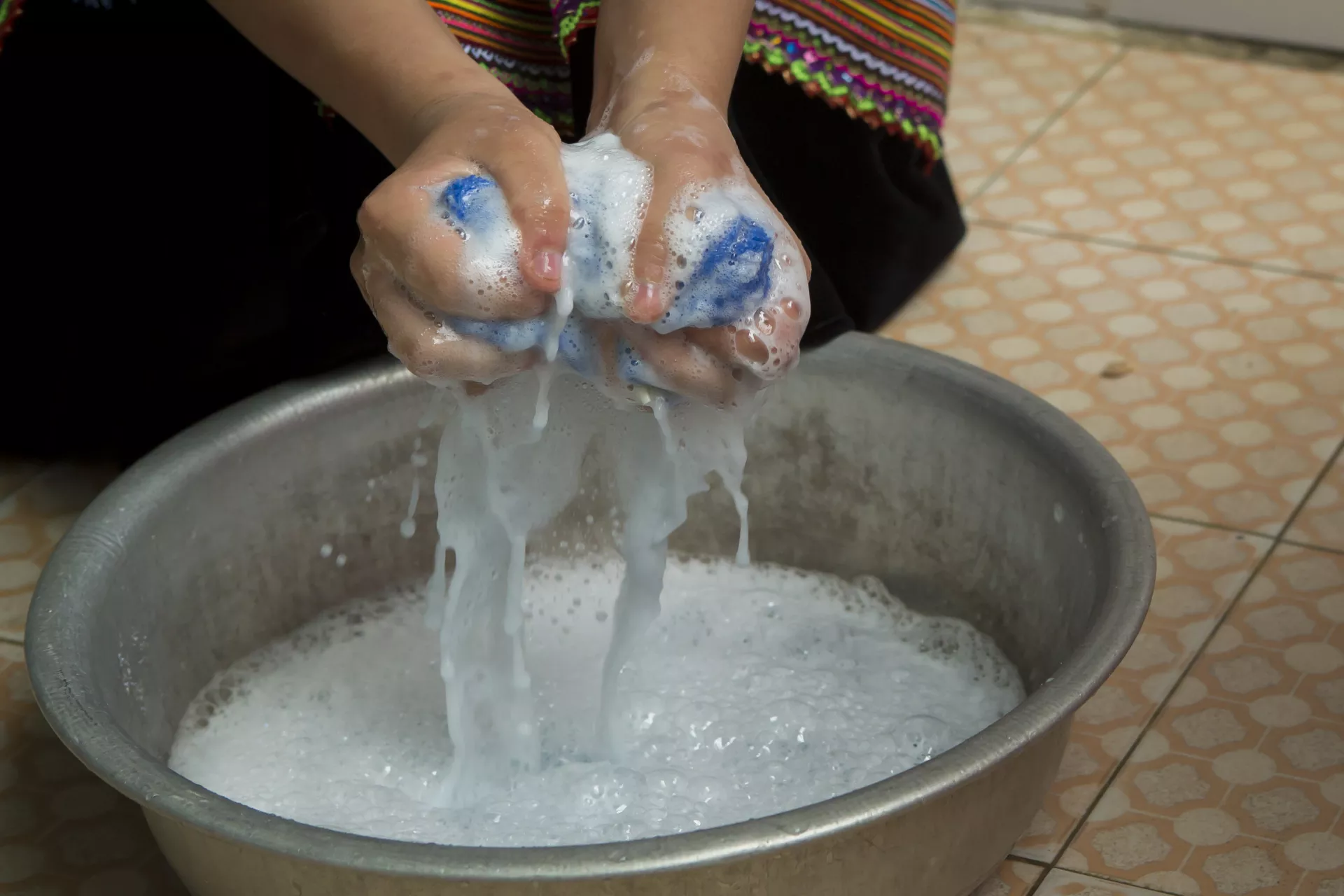 Mẹo l&agrave;m sạch để gi&uacute;p giữ COVID-19 kh&ocirc;ng ở trong nh&agrave; của bạn