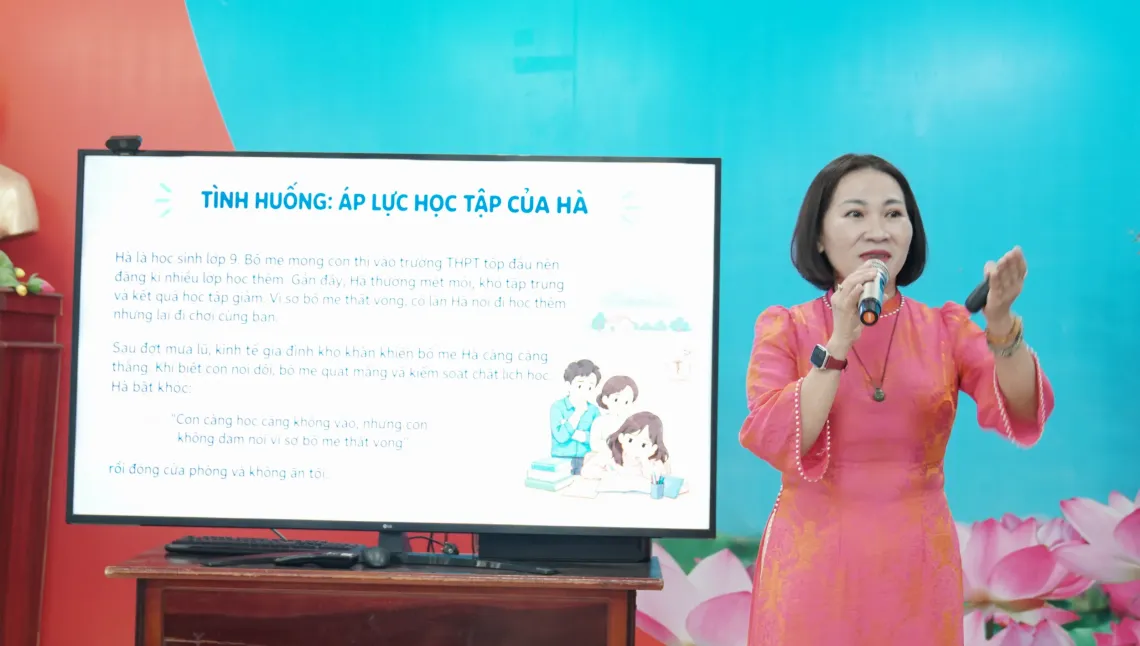 Deputy Principal Thuy led a practice session with parents as part of the training programme