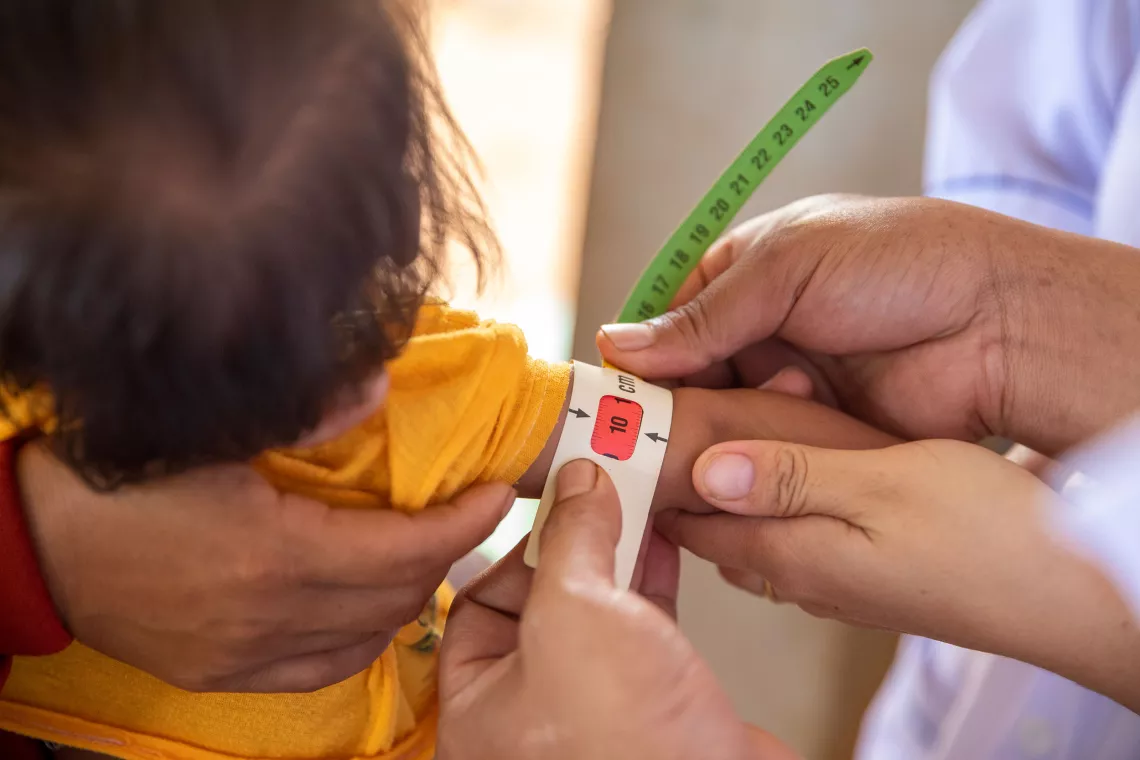 UNICEF Executive Director, Catherine Russell, visits the Severe Acute Malnutrition screening and treatment service conducted by health worker at the Kong Chieng Commune Health Centre, Gia Lai.