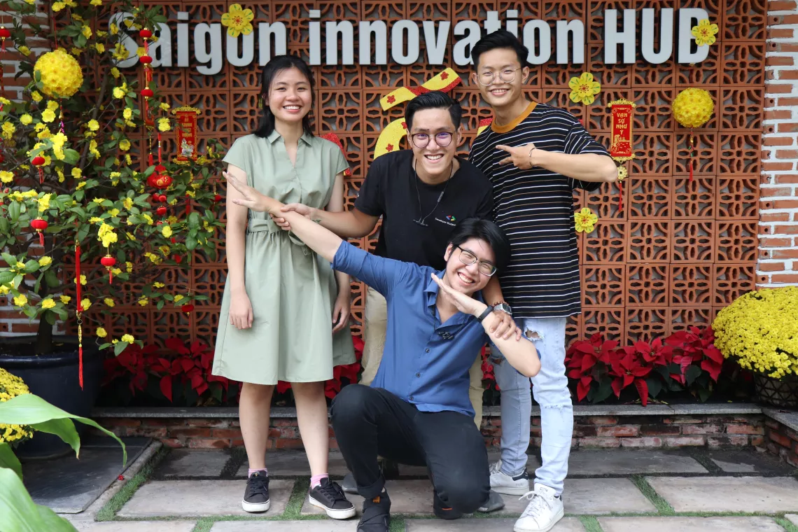 ‘Pathfinder’ team members: Đỗ Nguyễn Phương Quỳnh (left), Nguyễn Hiền Tuấn Duy (middle, up), Đào Hiếu (right) and Lê Duy Luật (middle, down). 