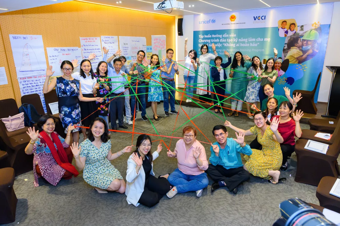 Participating companies reflected on the knowledge they obtained on the last session of the training and formed a network to support each other