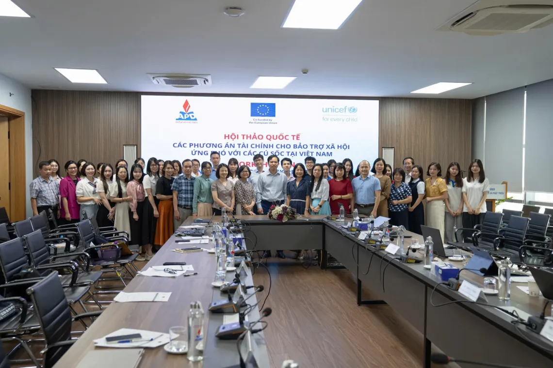 đại biểu tham dự