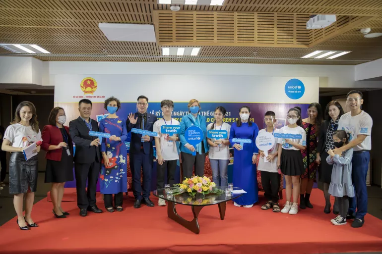 Children, young people, Government leaders, mental health experts, celebrities and KOLs joined UNICEF today in an event to celebrate the World Children&rsquo;s Day. 
