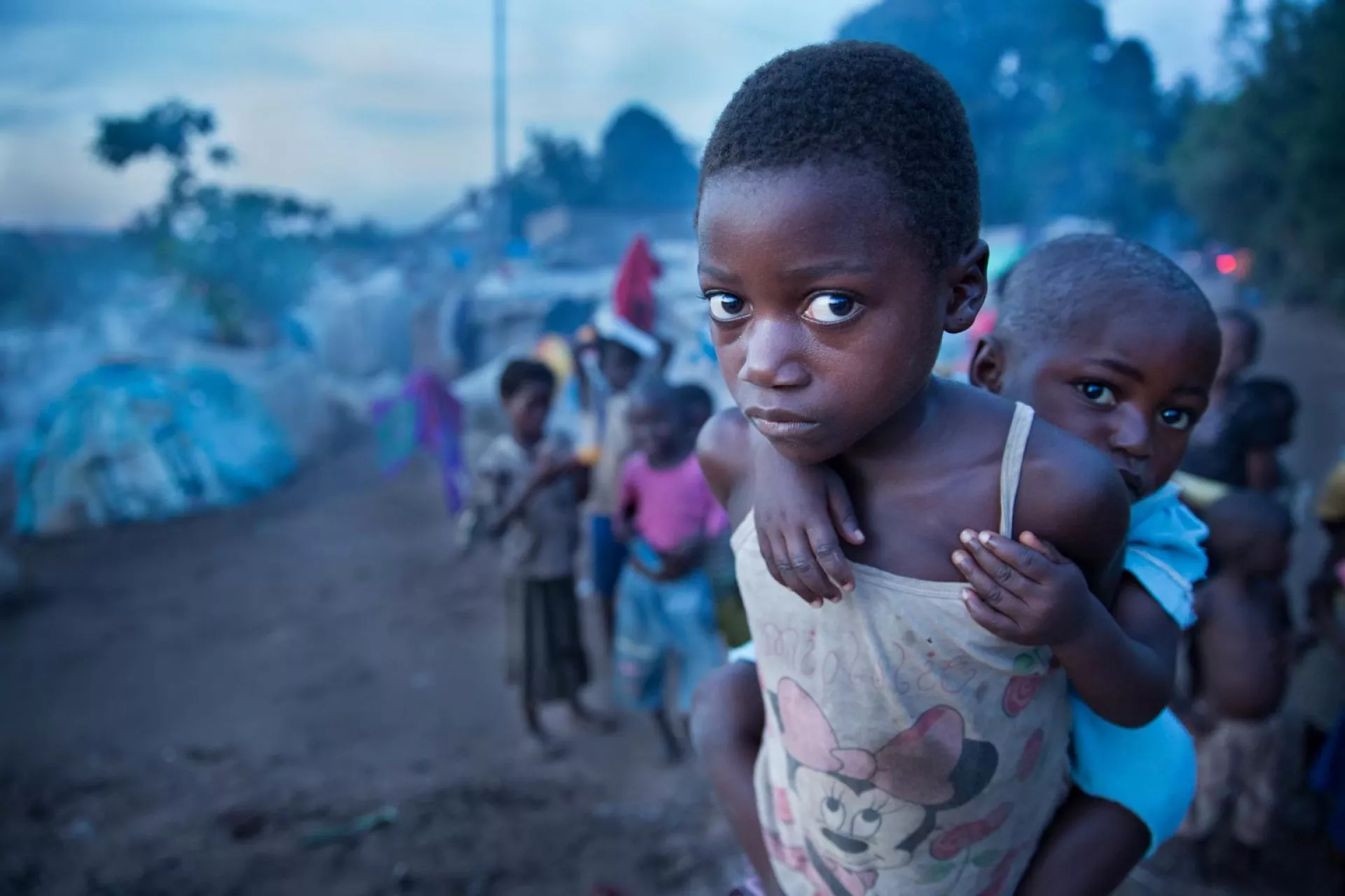 Inter-ethnic conflicts, in the Provinces of Tanganyika and South Kivu, have displaced more than 1.3 million people. 