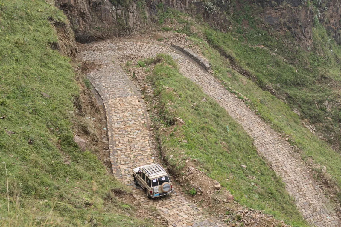 UN0716843