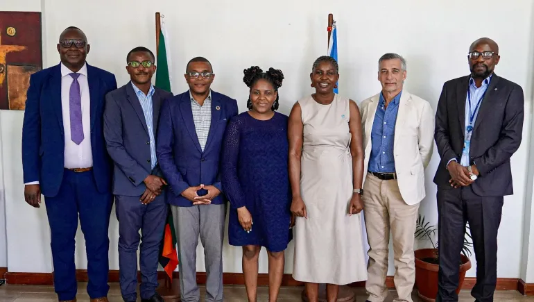 From left to right: Paul Chitengi (RCO), Tinkhani Msonda (UNICEF Deputy Representative), Dr. James Wakiaga (UN Resident Coordinator ad interim), Perpetua Musanhu Sigauke (DG ECHO), Martha Haipinge (RCO), Pablo Torrealba (ECHO&rsquo;s Head of Office) at the UN Resident Coordinator&rsquo;s office in Lusaka, Zambia.