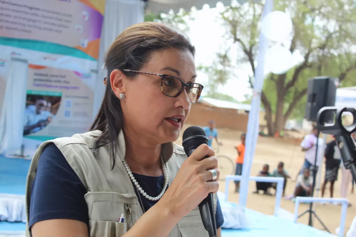 zeinab adam, dep rep